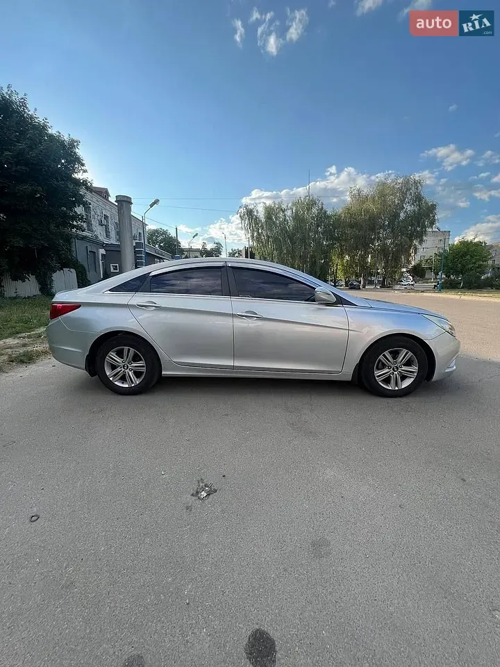 Hyundai Sonata 2013 photo 2