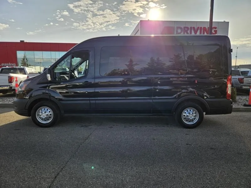 Ford Transit 2025 photo 2