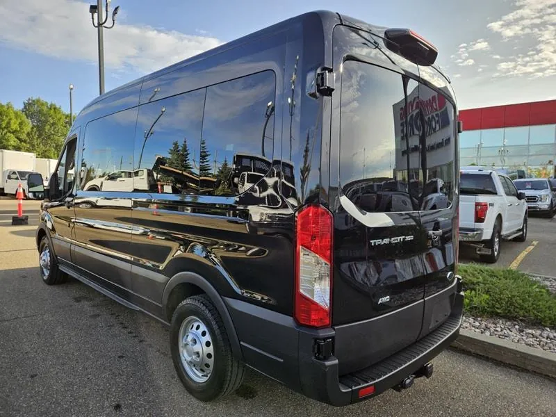 Ford Transit 2025 photo 3