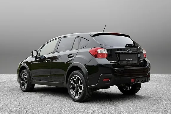 Subaru Xv 2015 photo 2