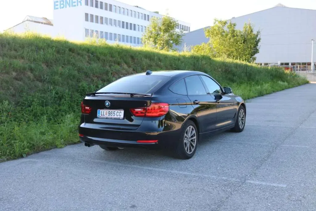 BMW 3 Series 2015 photo 3