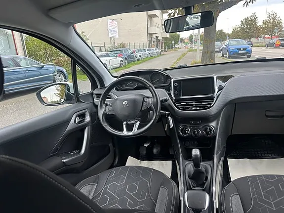 Peugeot 2008 2016 photo 4