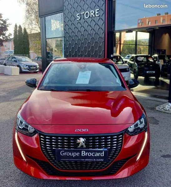 Peugeot 208 2023 photo 3