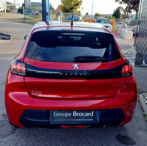 Peugeot 208 2023 photo 4