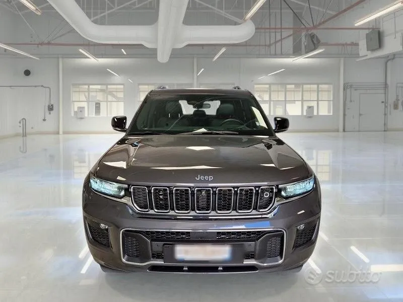 Jeep Grand Cherokee 2023 photo 2