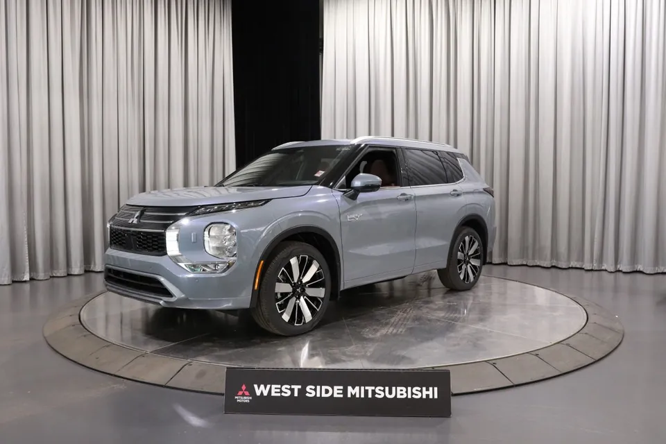 Mitsubishi Outlander 2026 photo 3