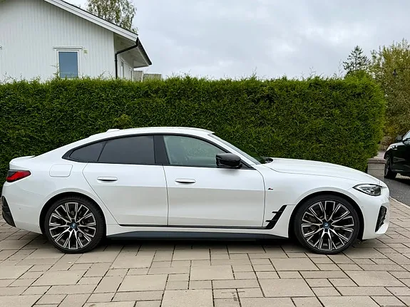 BMW I4 2023 photo 3