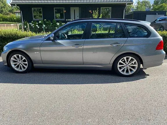 BMW 320D 2010 photo 3
