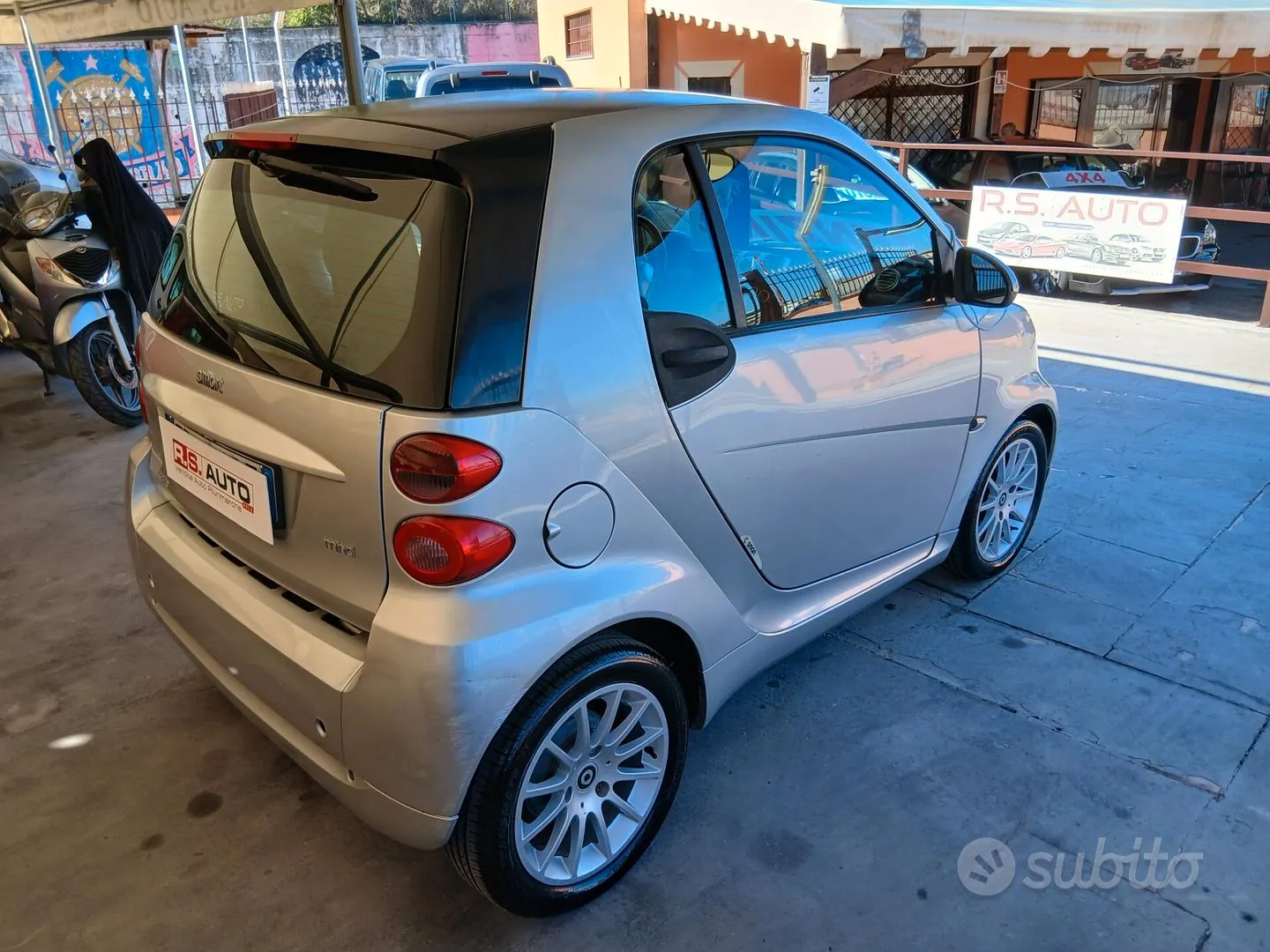 Smart Fortwo 2011 photo 4