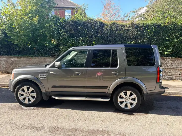 Land Rover Discovery 4 2013 photo 2