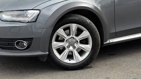 Audi A4 Allroad 2012 photo 3