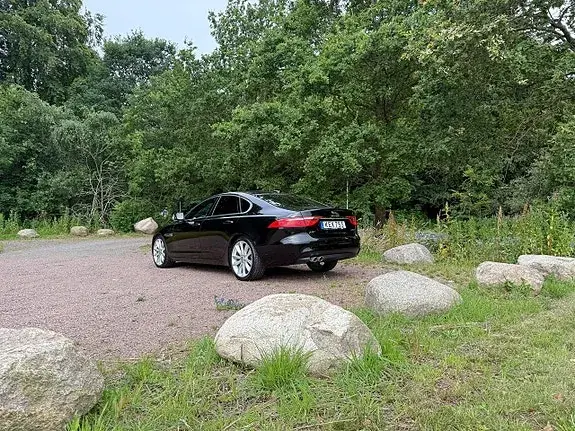 Jaguar Xf 2016 photo 2
