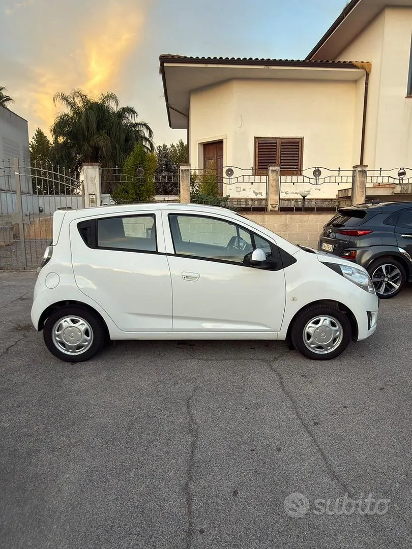 Chevrolet Spark 2012 photo 2