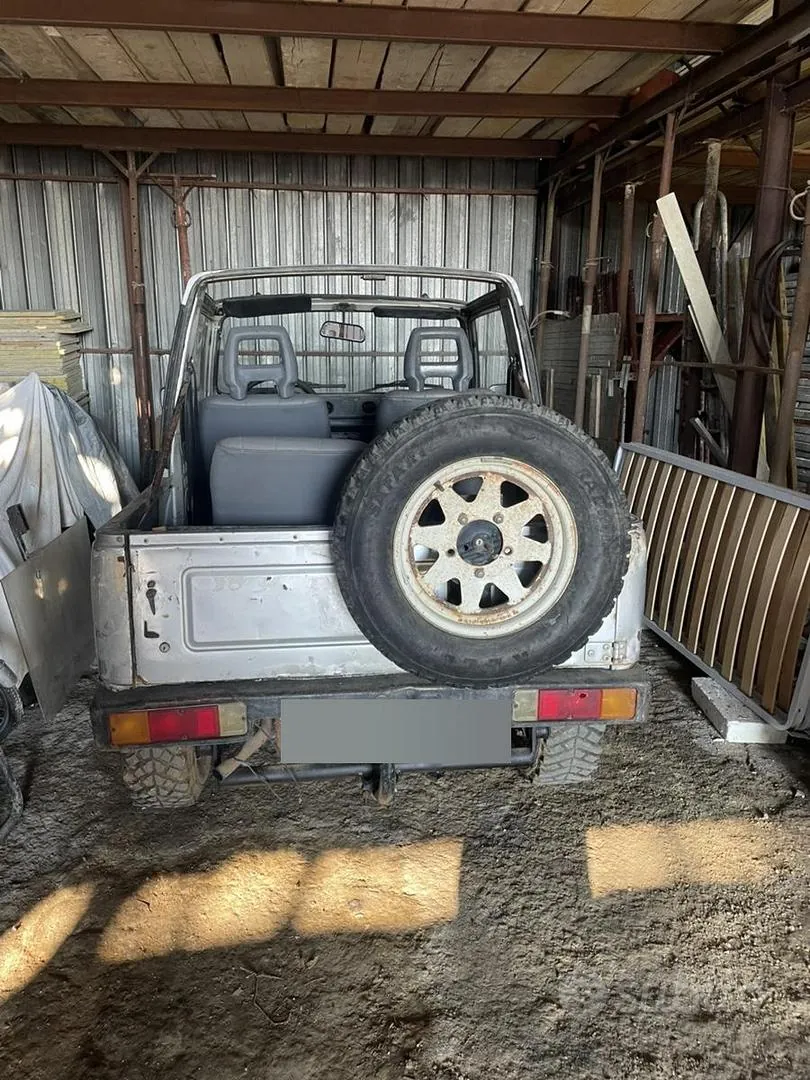 Suzuki Samurai