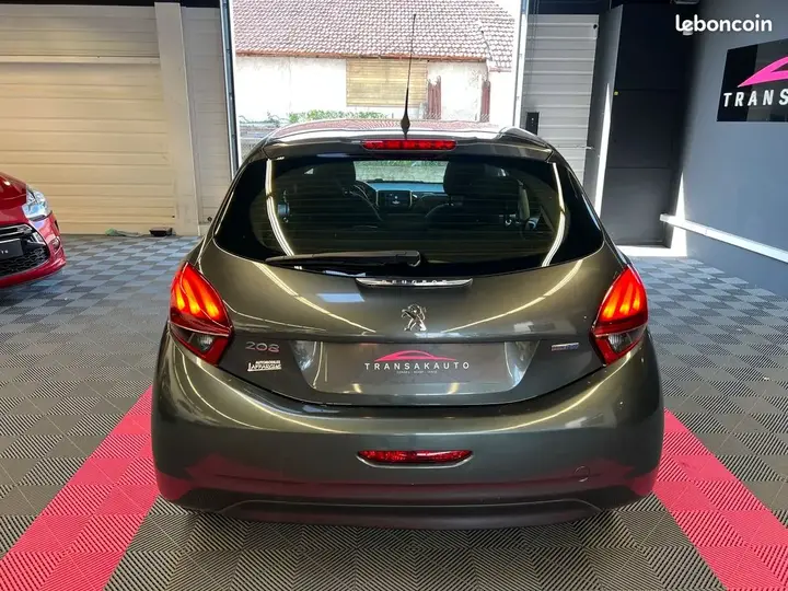 Peugeot 208 2016 photo 4