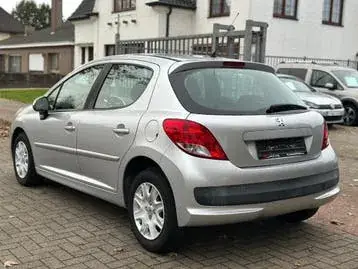 Peugeot 207 2013 photo 3