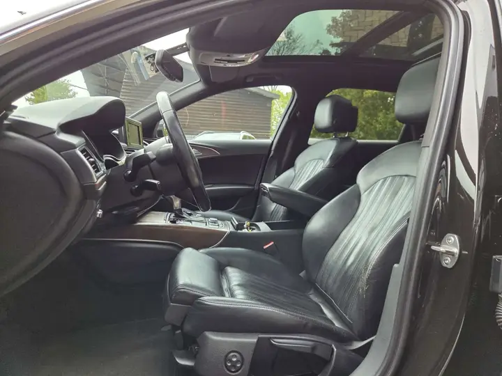 Audi A6 Avant 2012 photo 4