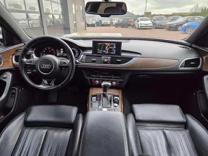 Audi A6 Avant 2012 photo 3