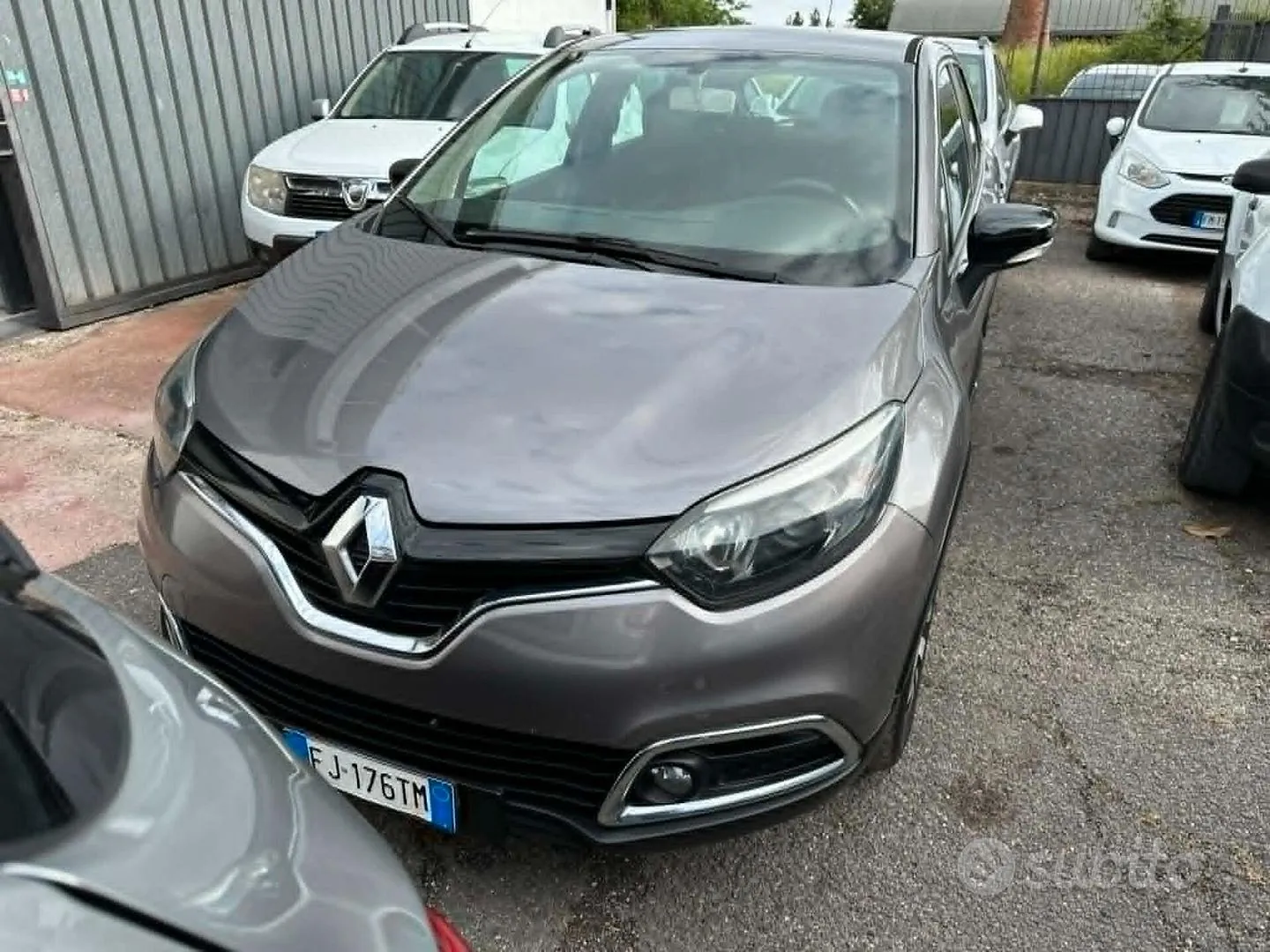 Renault Captur 2017 photo 2