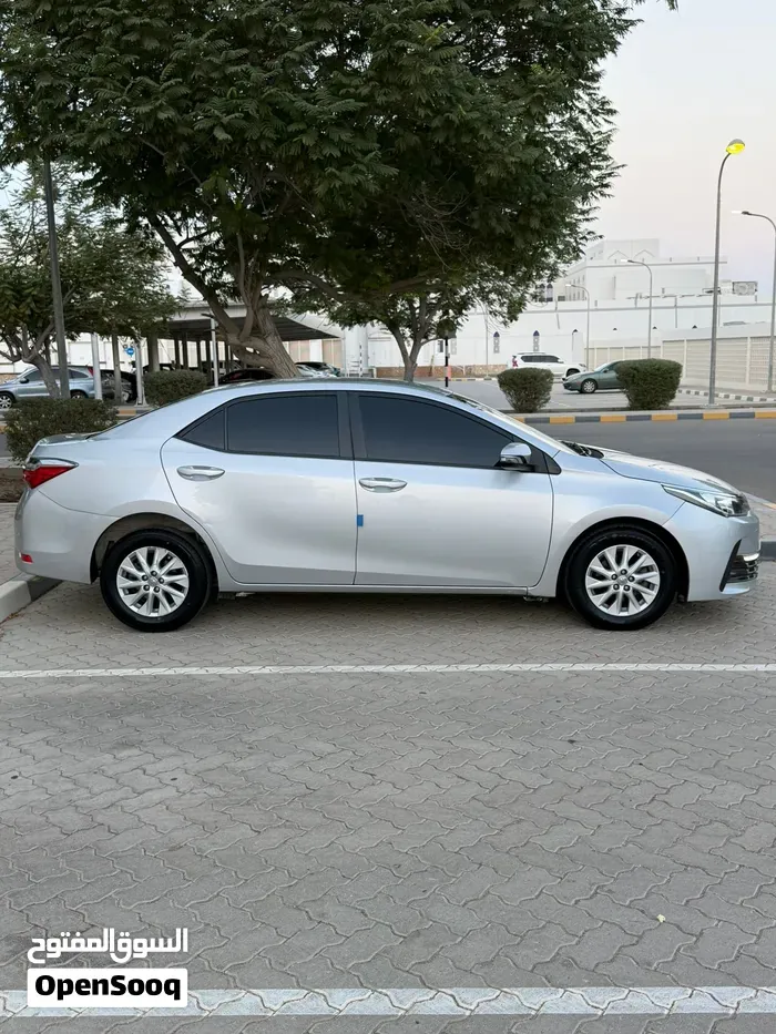 Toyota Corolla 2018 photo 2