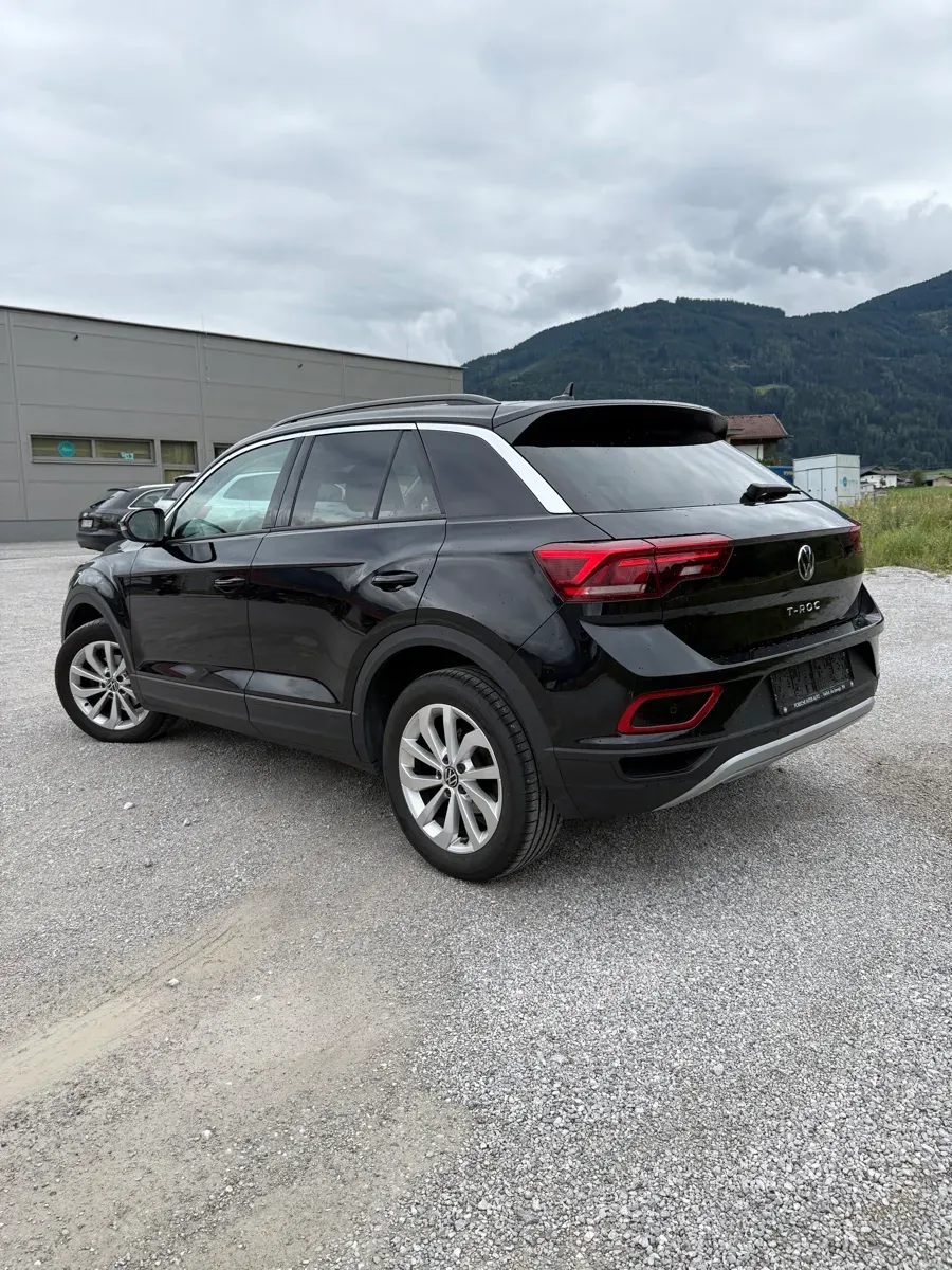 Volkswagen T-Roc 2024 photo 2