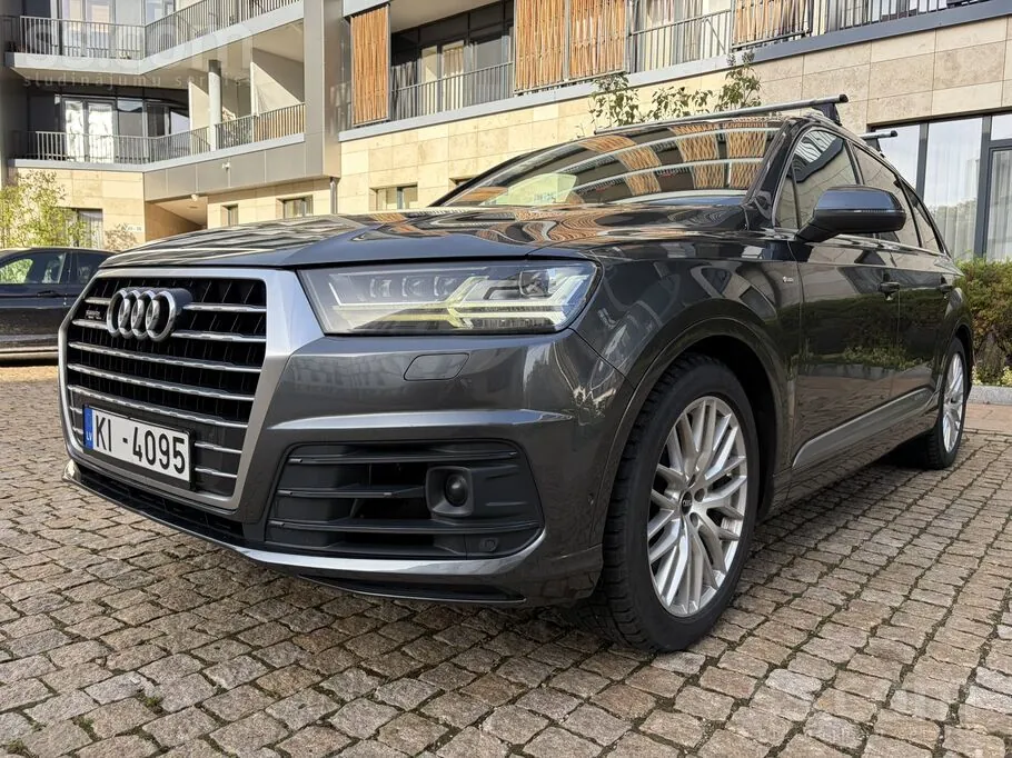 Audi Q7 2015 photo 2