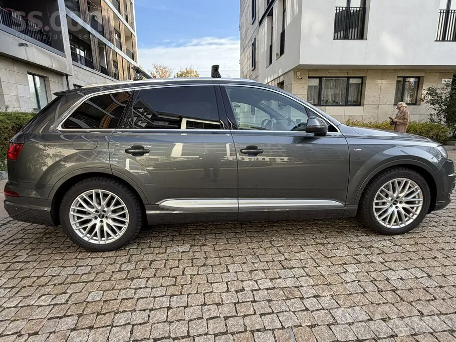 Audi Q7 2015 photo 5