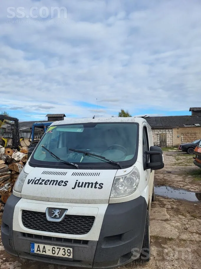 Peugeot Boxer 2010 photo 2