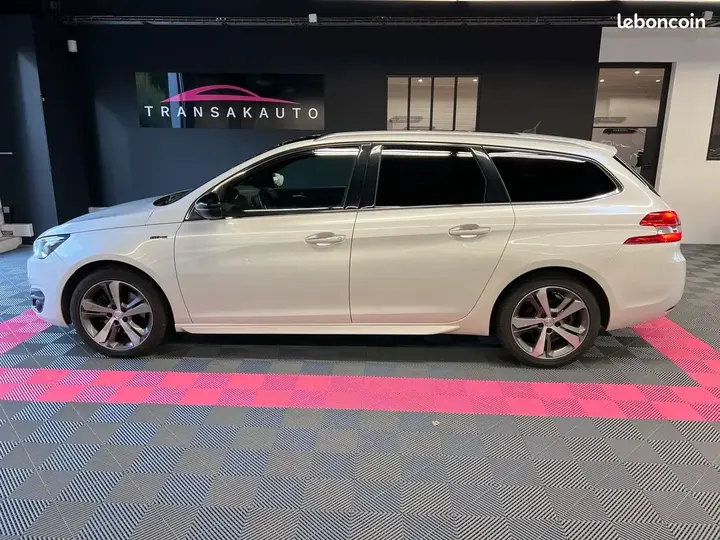 Peugeot 308 2016 photo 2