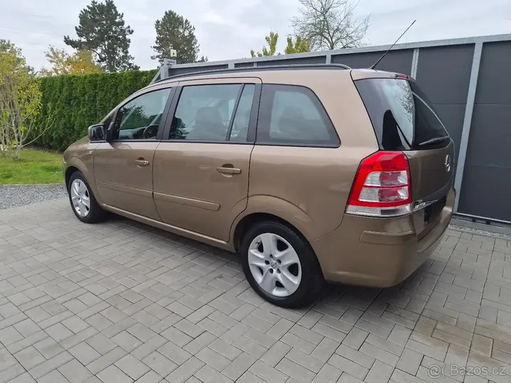 Opel Zafira 2013 photo 4