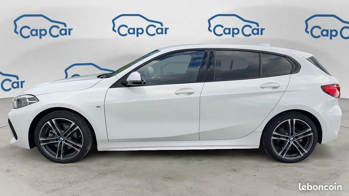 BMW 1 Series 2023 photo 2