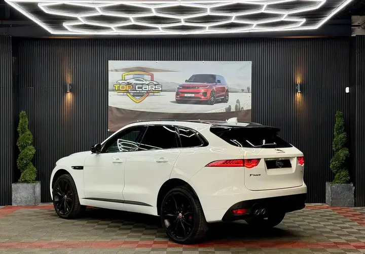 Jaguar F-Pace 2019 photo 3