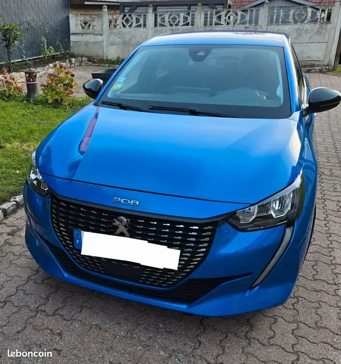 Peugeot 208 2022 photo 2