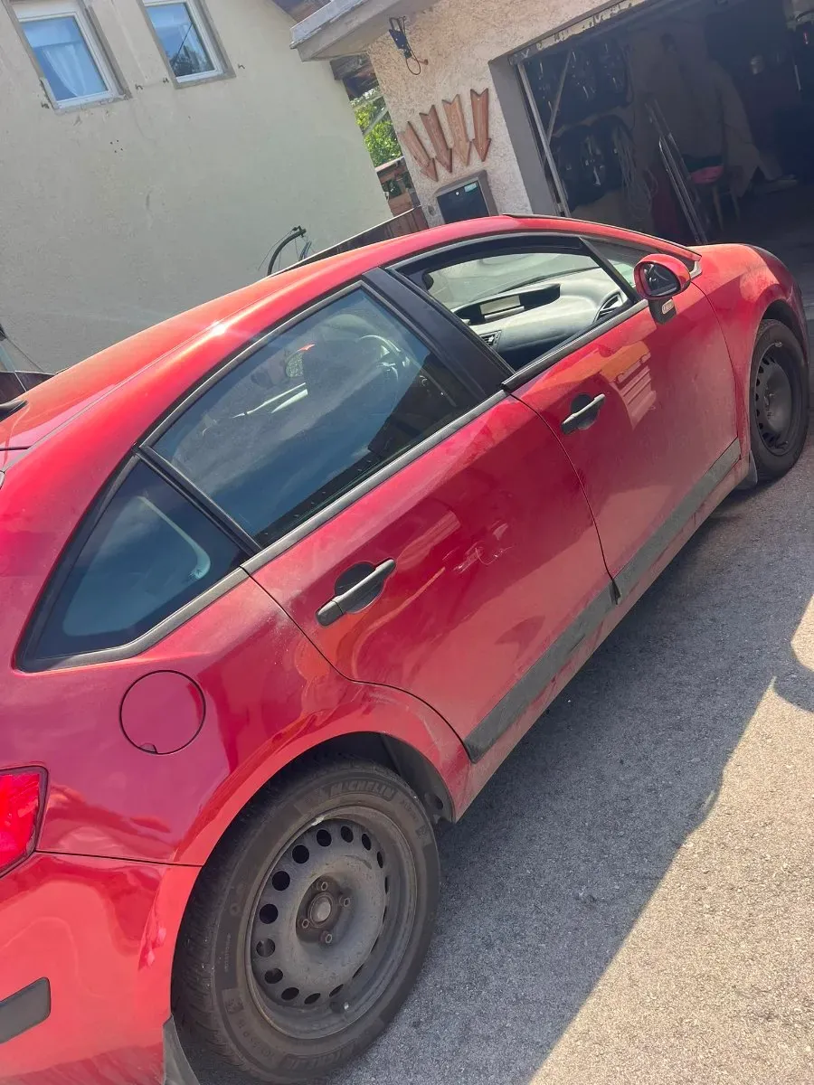 Citroen C4 2007 photo 2