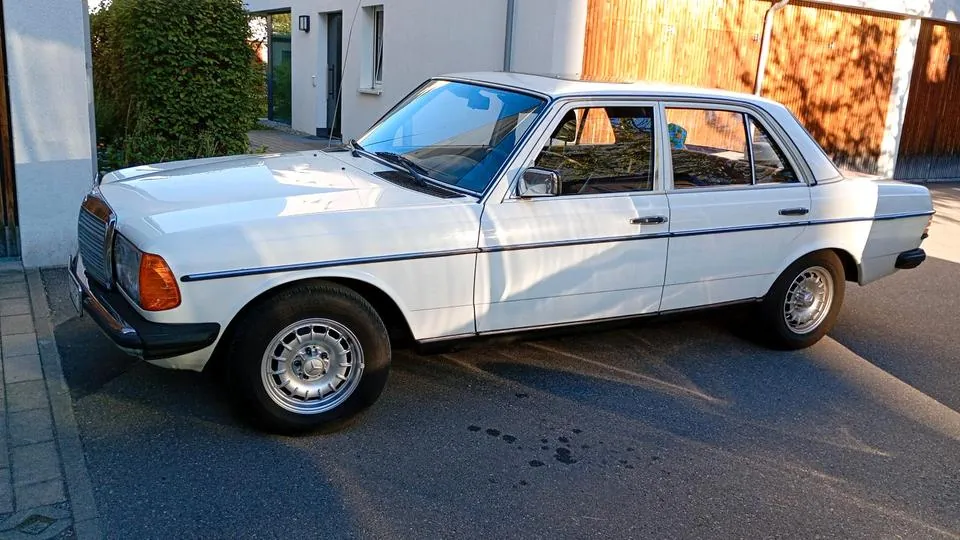 Mercedes-Benz 200