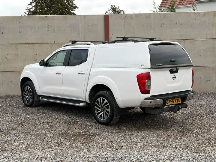 Nissan Navara 2016 photo 5