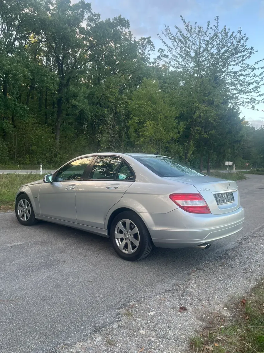 Mercedes-Benz C-Class 2010 photo 3