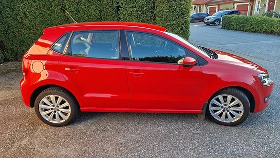 Volkswagen Polo 2010 photo 2