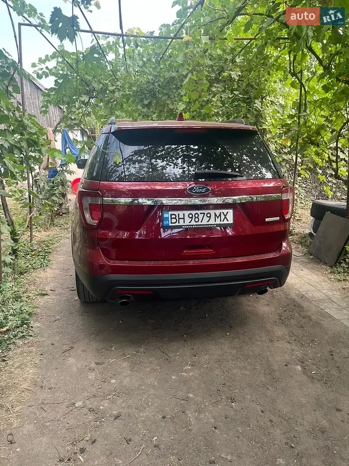 Ford Explorer 2016 photo 2