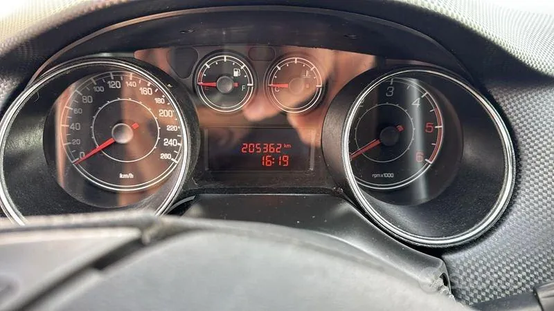 Fiat Bravo 2010 photo 4