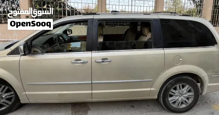 Chrysler Grand Voyager 2010 photo 3