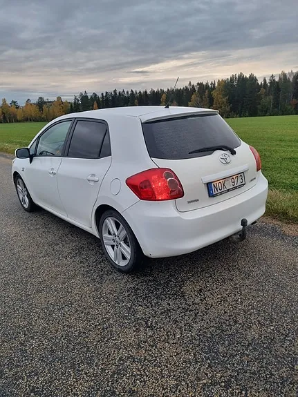 Toyota Auris 2008 photo 3