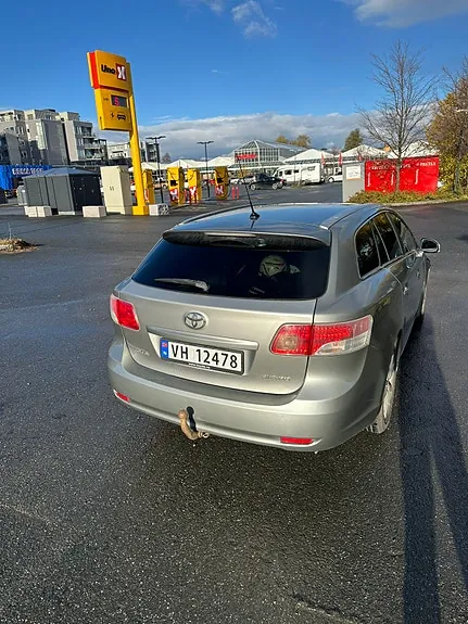 Toyota Avensis 2009 photo 4