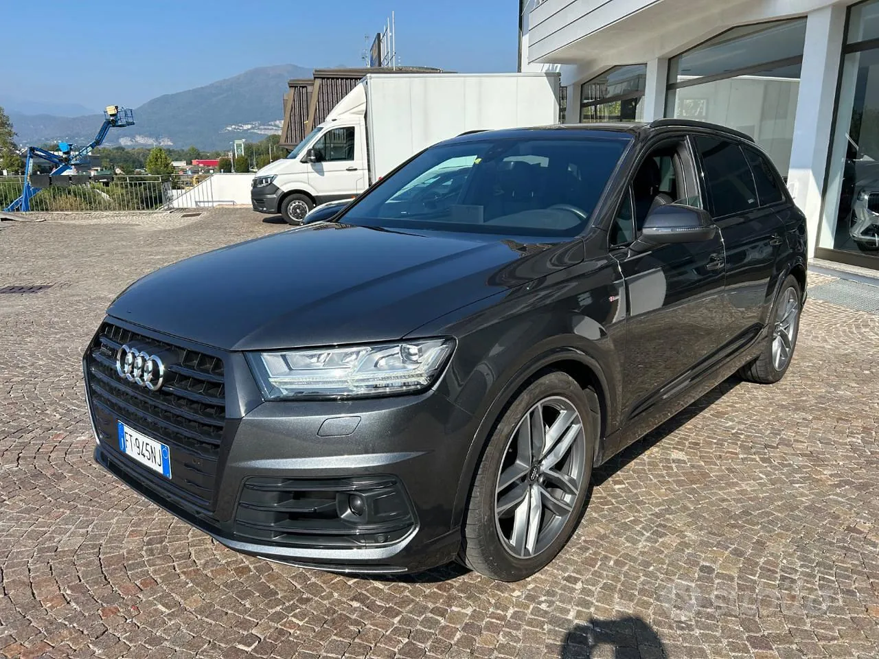 Audi Q7 2019 photo 2