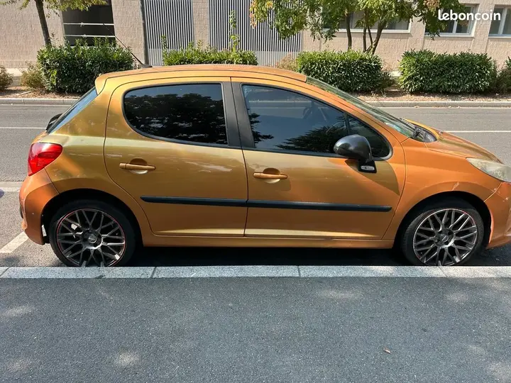 Peugeot 207 2007 photo 2