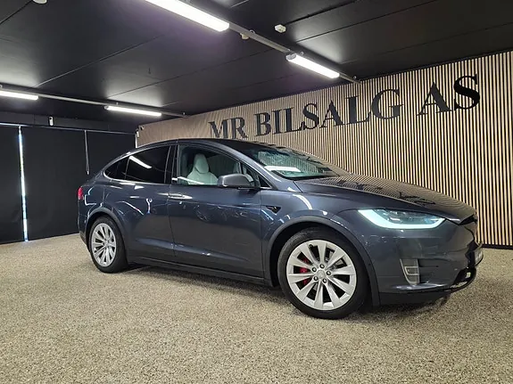 Tesla Model X 2017 photo 4