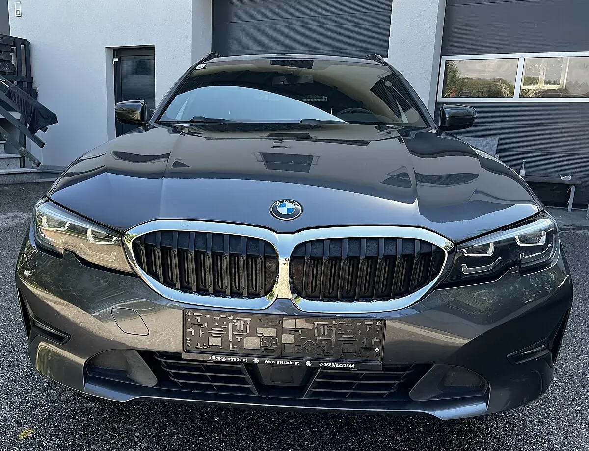 BMW 3 Series 2021 photo 2