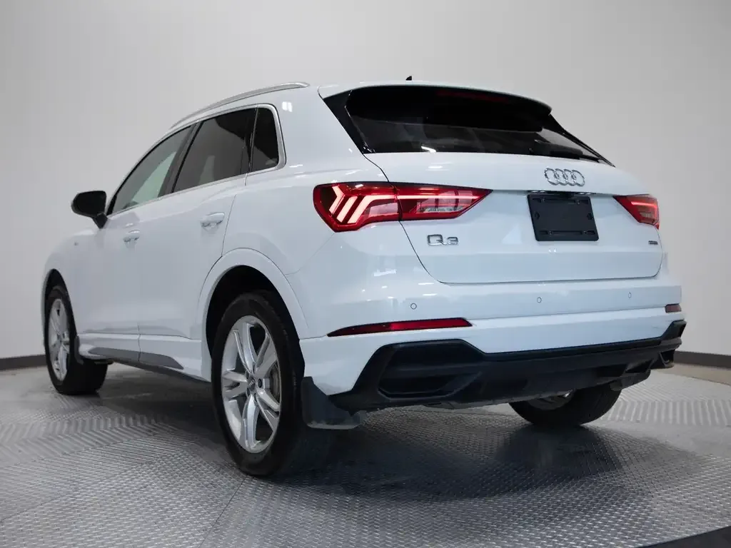 Audi Q3 2020 photo 3