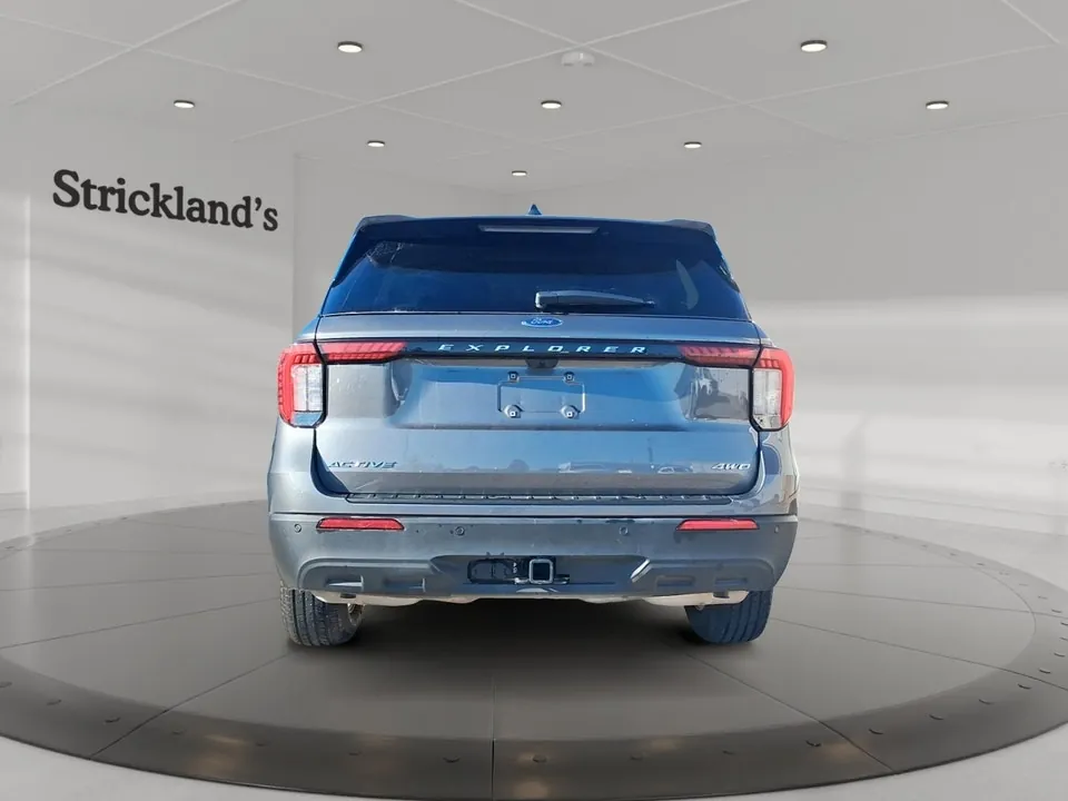 Ford Explorer 2025 photo 3