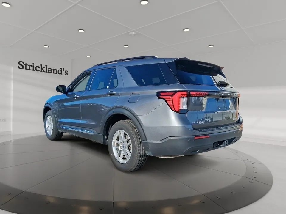 Ford Explorer 2025 photo 4